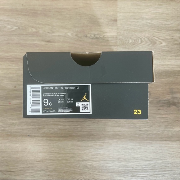 Air Jordan Retro 1 OG UNC Toe size 9 used with box ๐ฆ - Picture 6 of 6